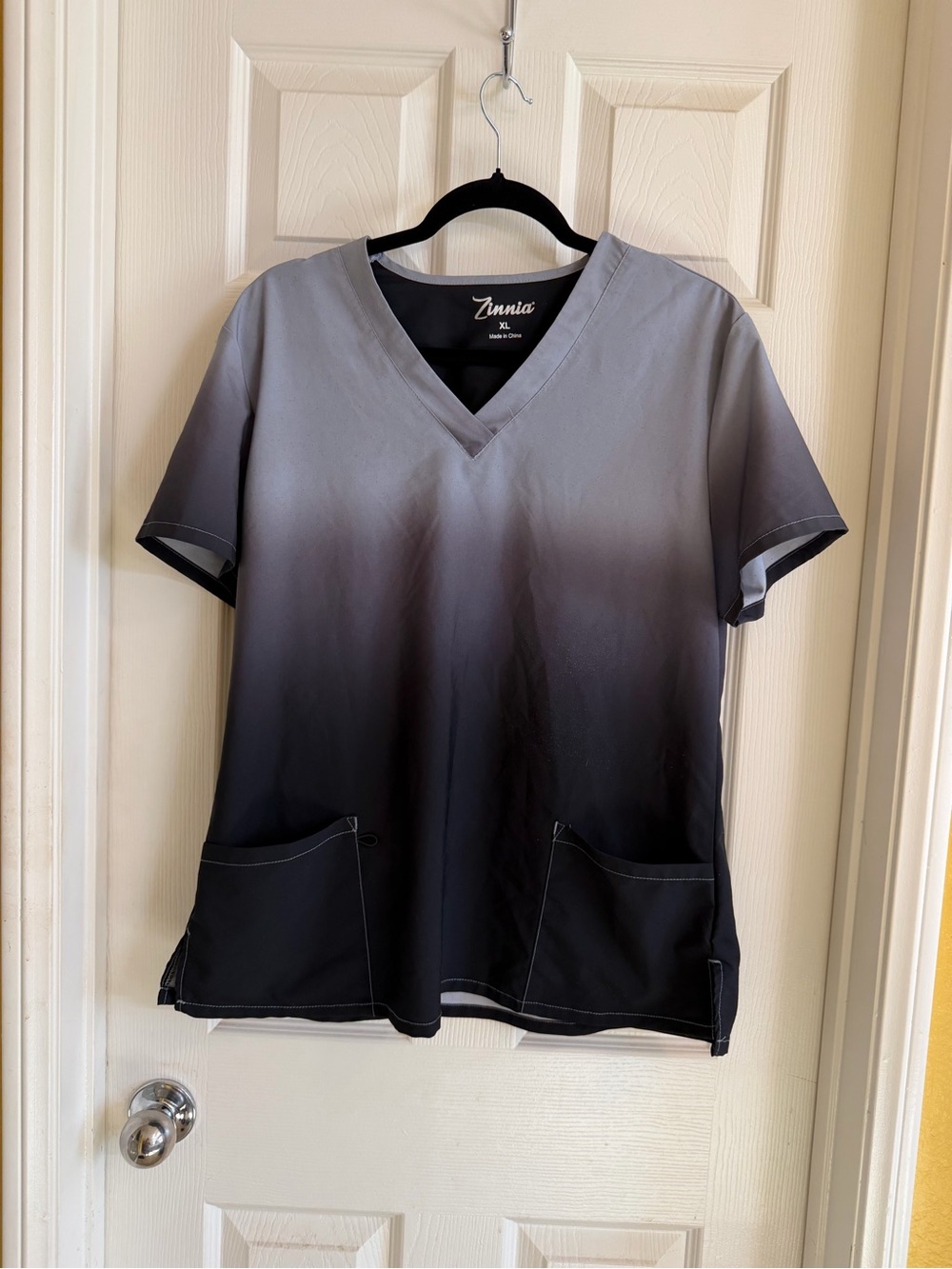 Zunie Women's Ombre V-Neck Scrub Top in Gray/Black